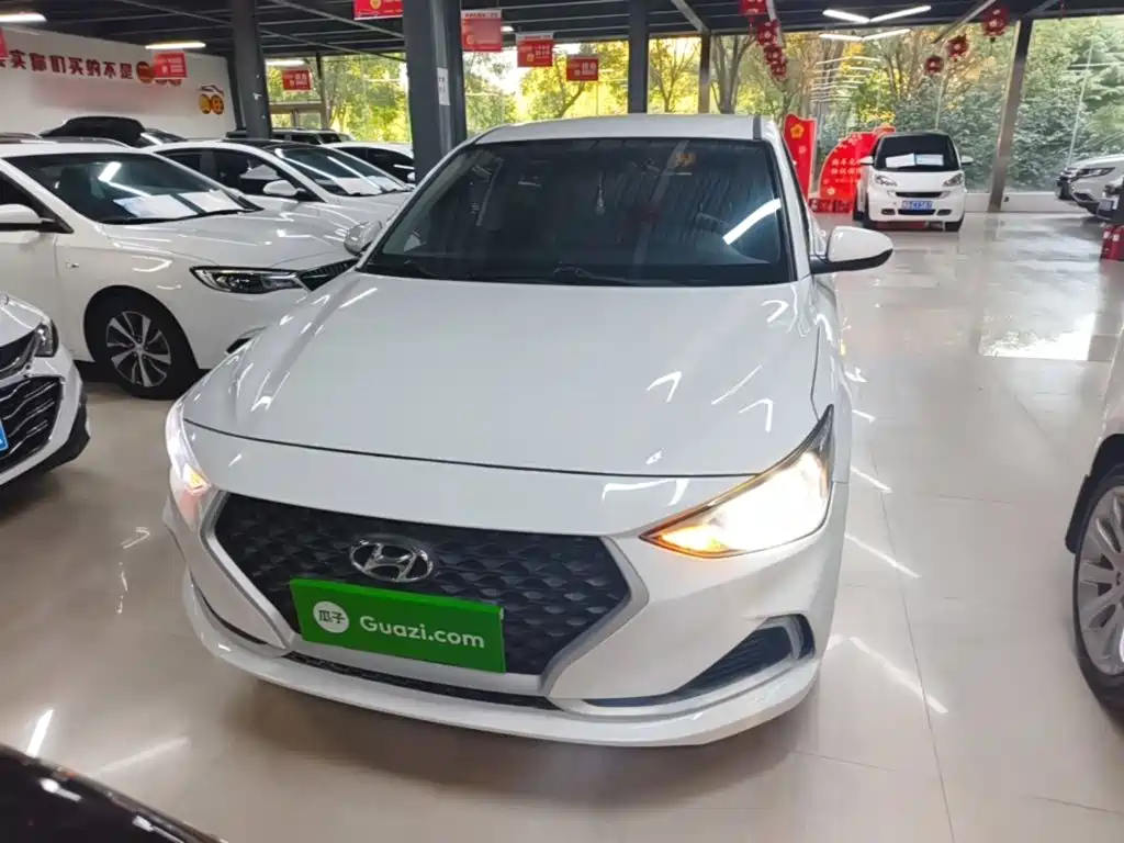 Hyundai Elantra — миниатюра 3