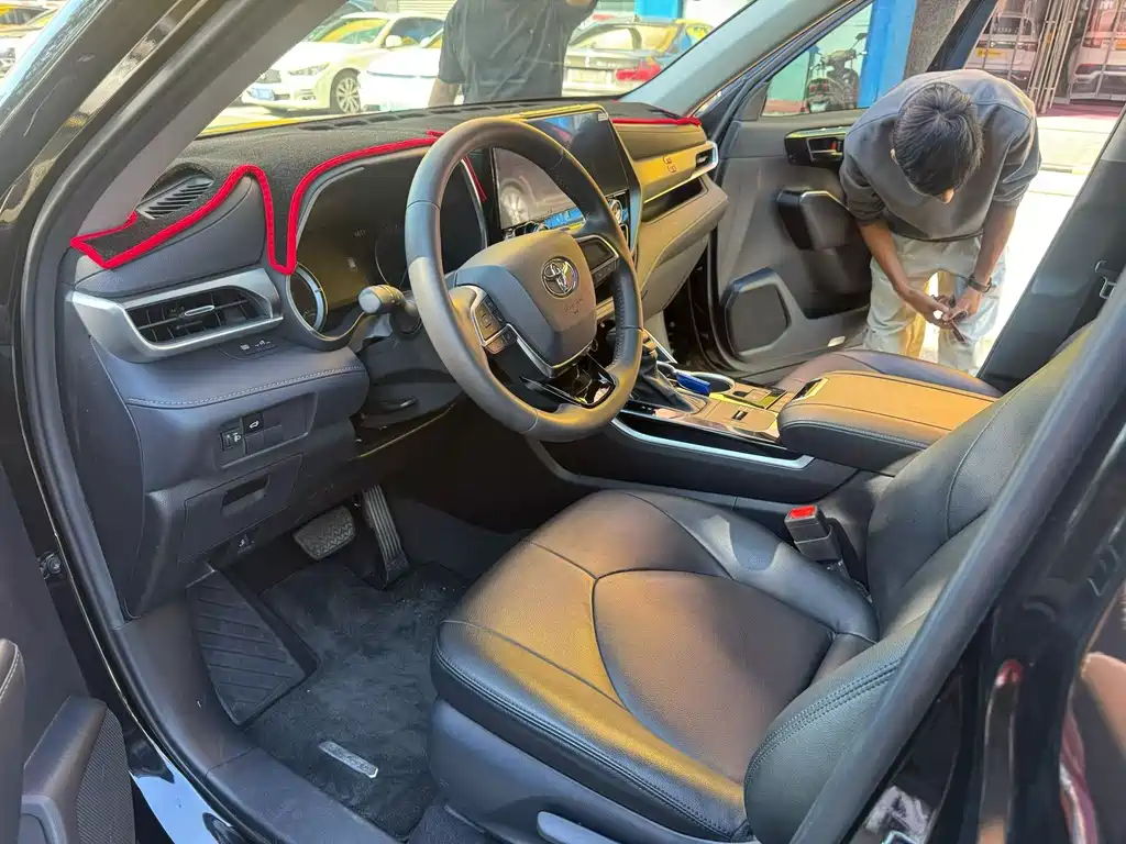 Toyota Highlander — миниатюра 4