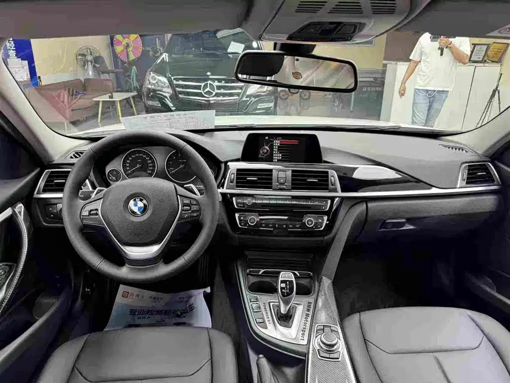 BMW 3 Series — миниатюра 4