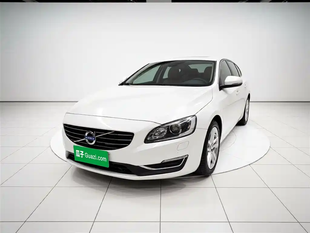 Купить Volvo V60