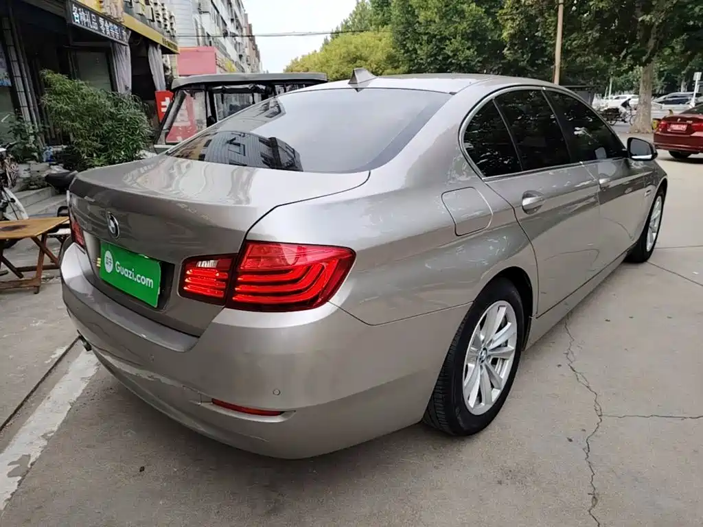 BMW 5 Series (Import) — миниатюра 7