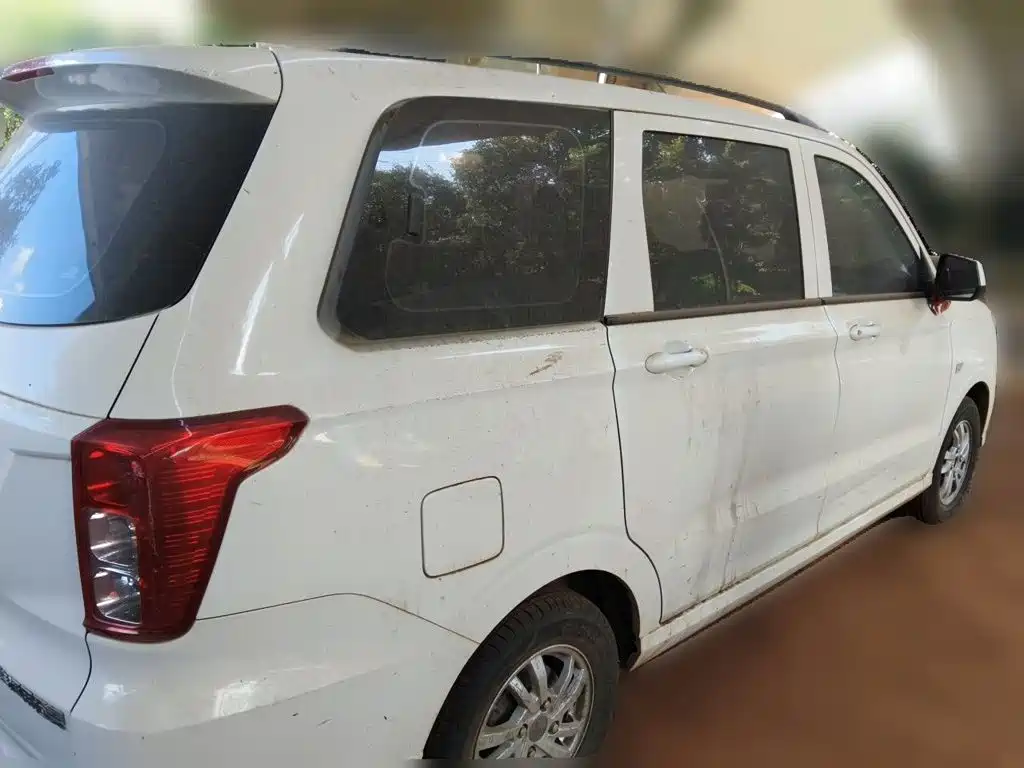 Wuling Hongguang — миниатюра 4