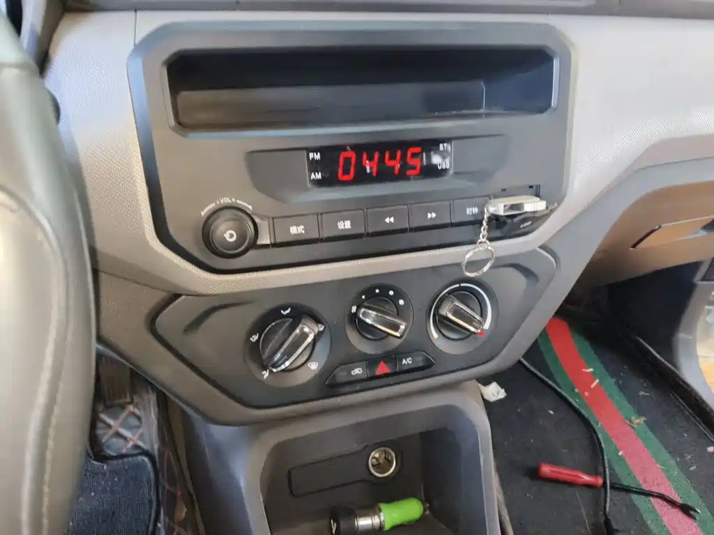 Wuling Hongguang — миниатюра 9