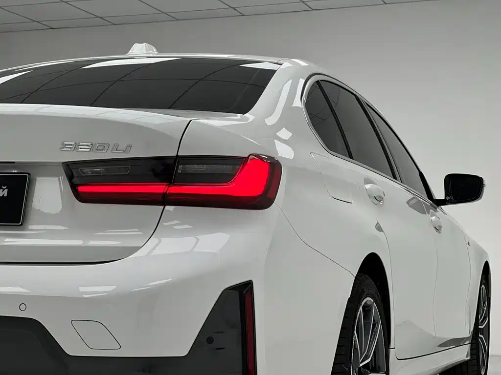 BMW 3 Series — миниатюра 10