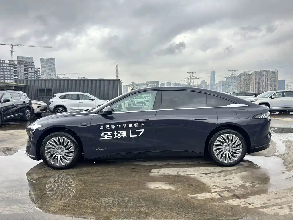 Buick Electra L7 — миниатюра 5