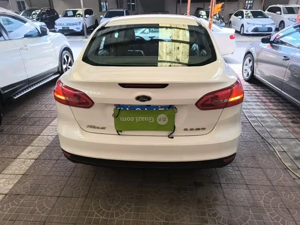 Ford Focus — миниатюра 6