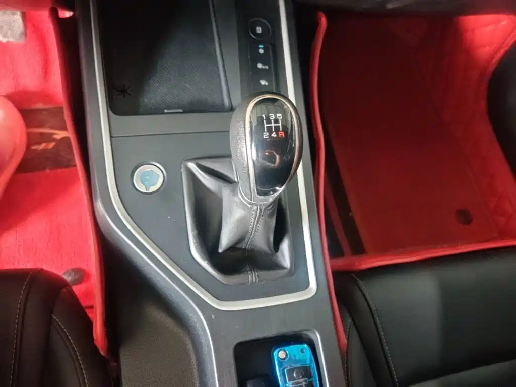 BYD Qin — миниатюра 14