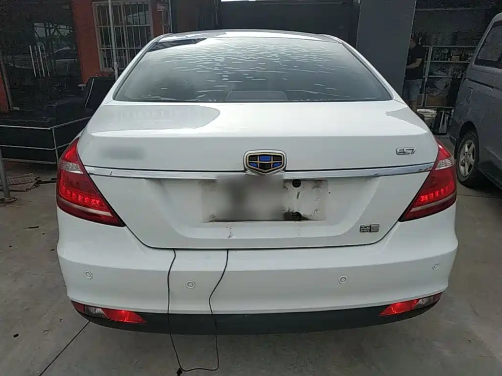 Geely Emgrand 2015 1.5L MT