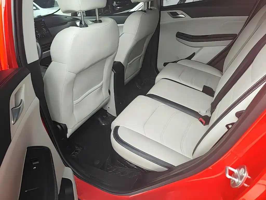 BYD Yuan Pro — миниатюра 17
