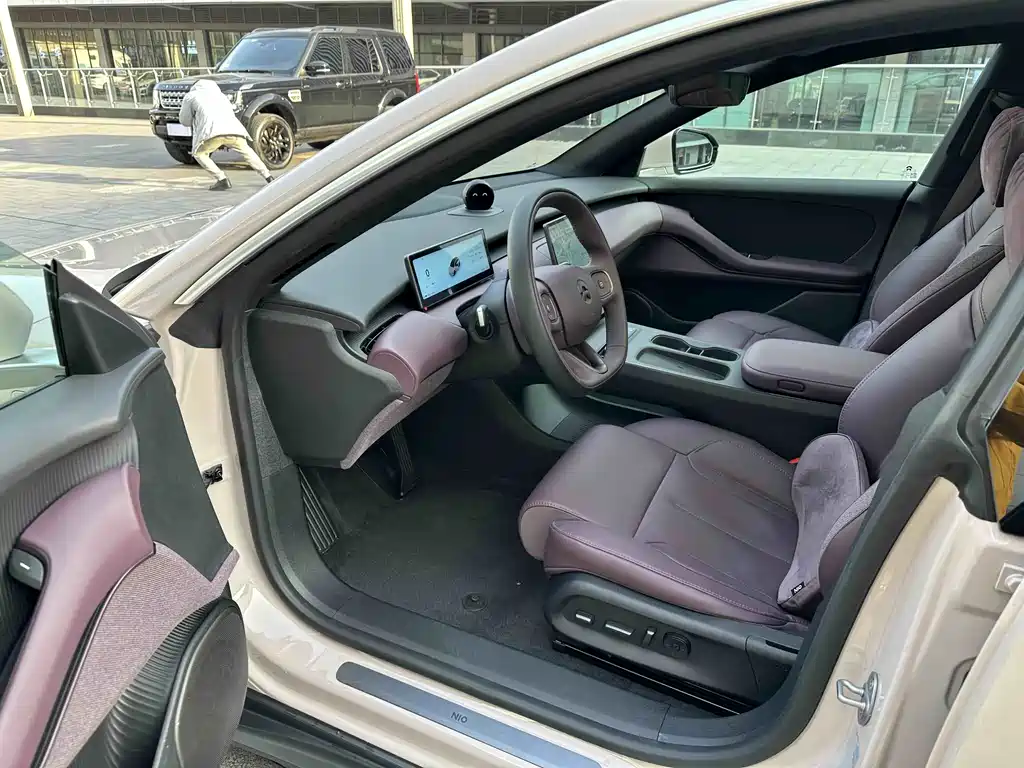 NIO NIO ET5T