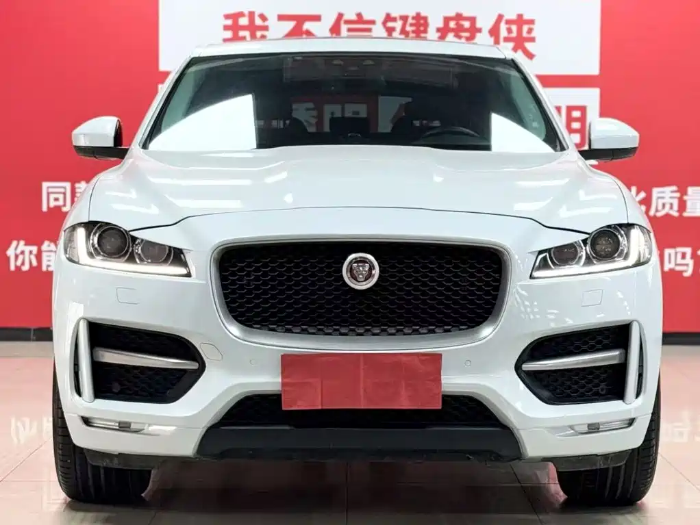 Jaguar F-PACE — миниатюра 3