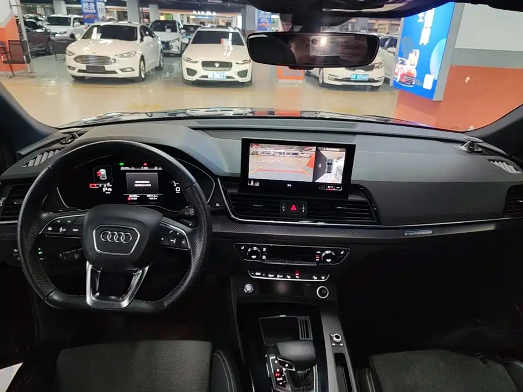 Audi Q5L Sportback — миниатюра 10