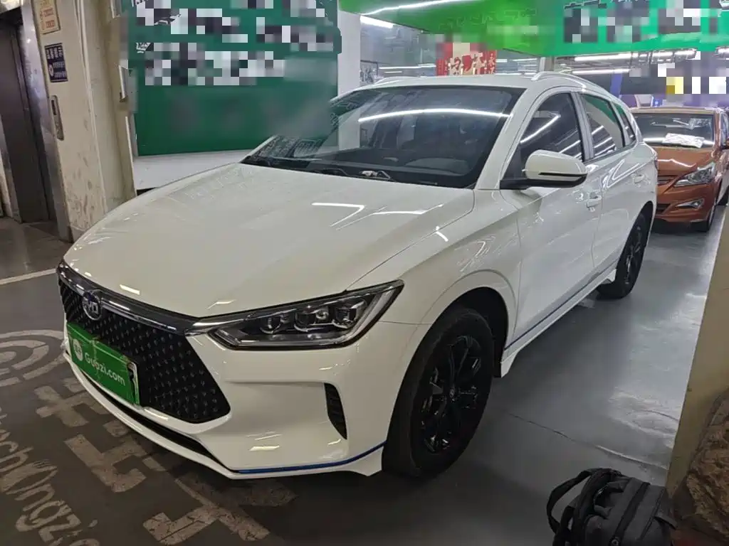 BYD e2