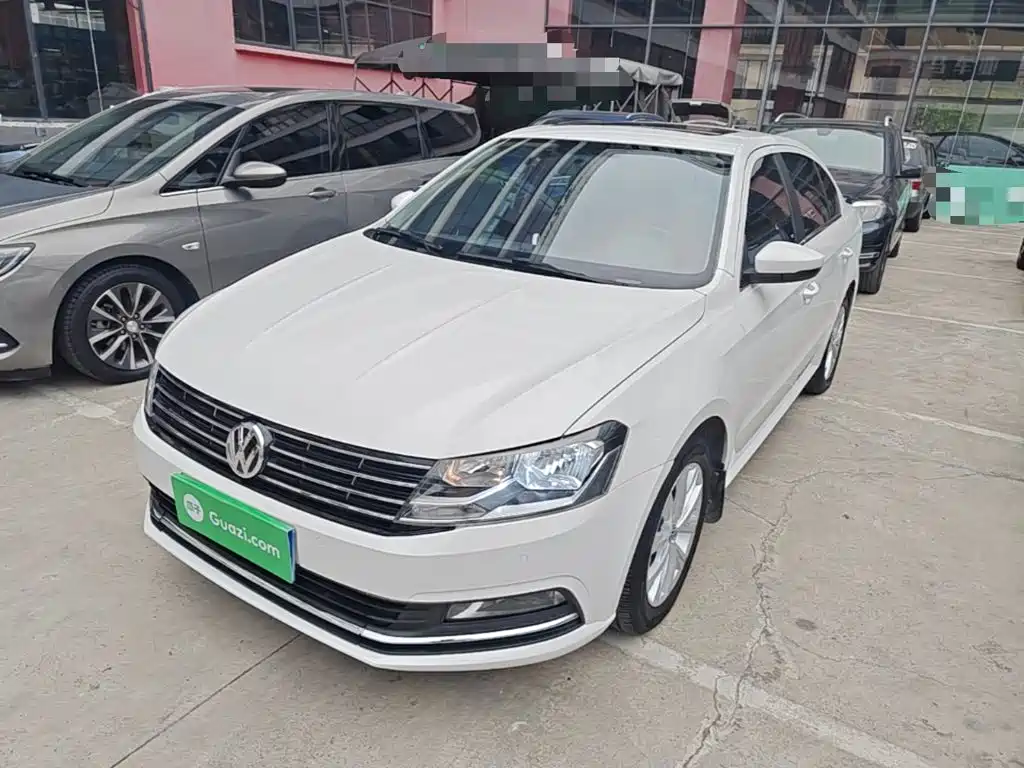 Volkswagen Lavida — миниатюра 2