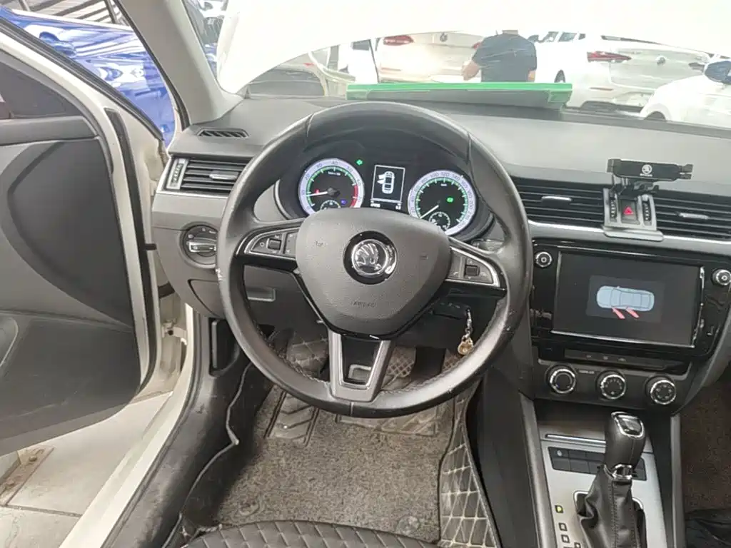 Skoda Octavia — миниатюра 11