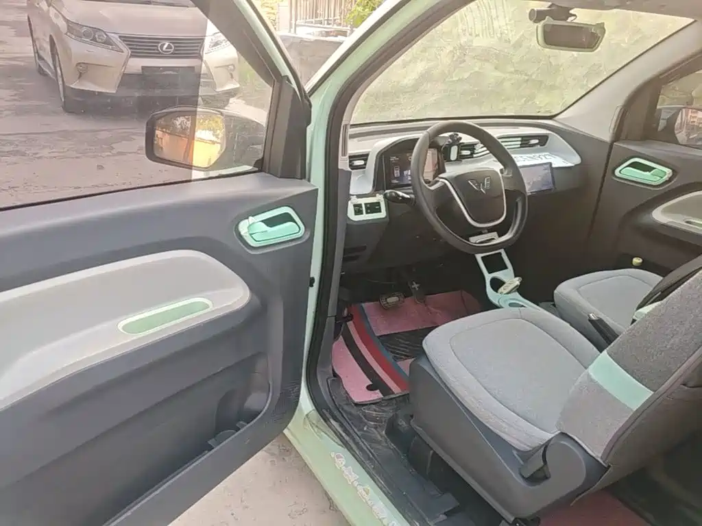 Wuling MINIEV — миниатюра 16