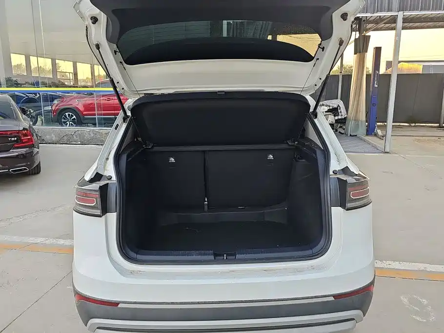 Volkswagen Tharu — миниатюра 4