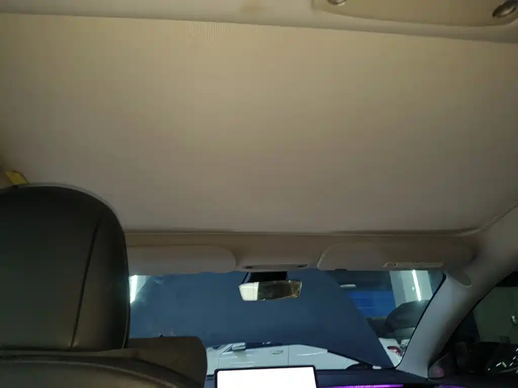 Tesla Model 3 — миниатюра 18