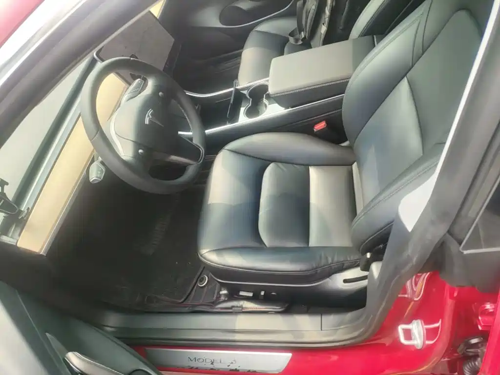 Tesla Model 3 — миниатюра 15