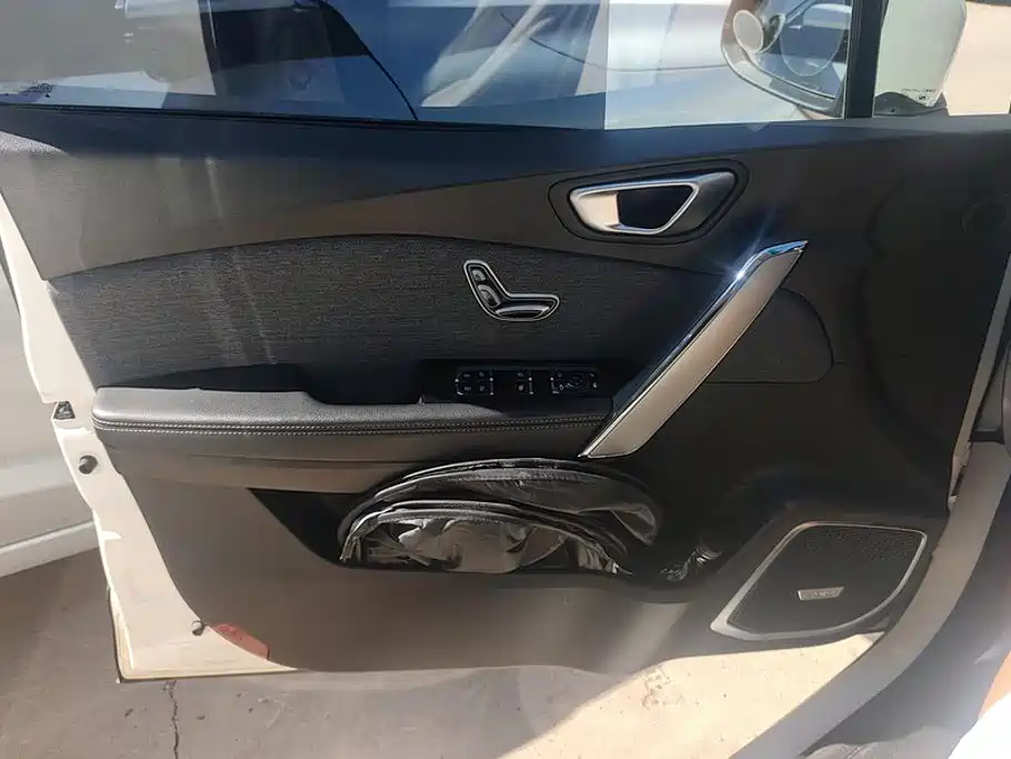 BAIC EX3 — миниатюра 7