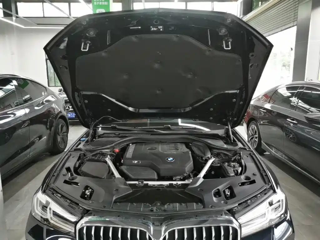 BMW 5 Series — миниатюра 20