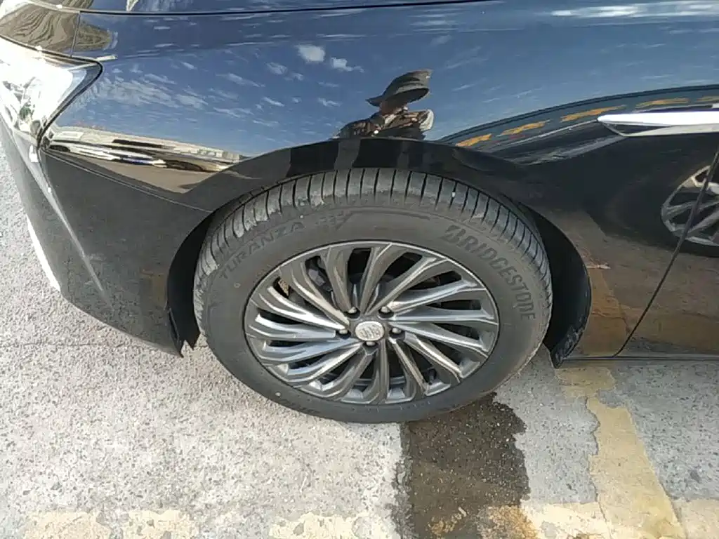 Buick LaCrosse — миниатюра 23
