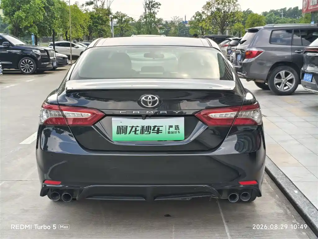Toyota Camry — миниатюра 8