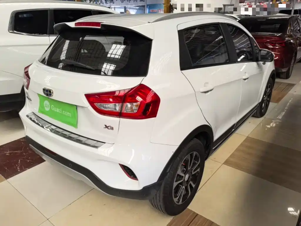 Geely Vision X3 — миниатюра 7