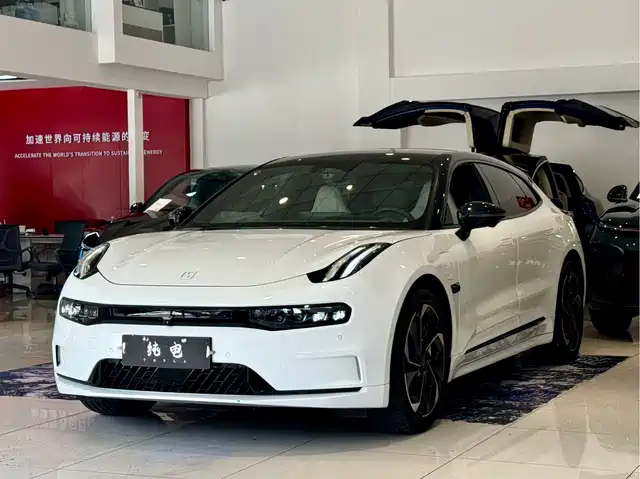 2022 Zeekr 001