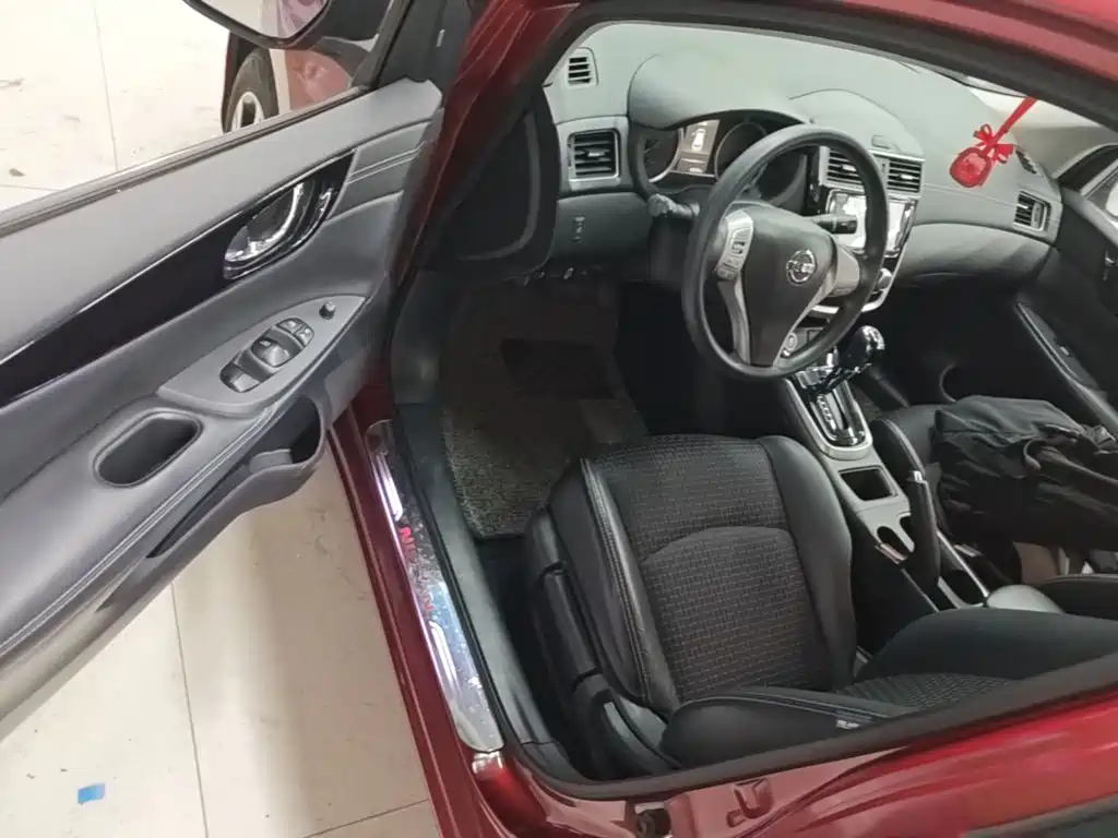 Nissan Tiida — миниатюра 16