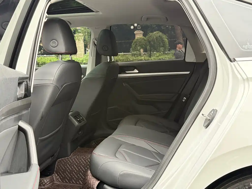Volkswagen Lavida — миниатюра 12