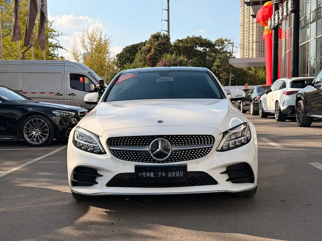 Mercedes-Benz C-Class — миниатюра 3