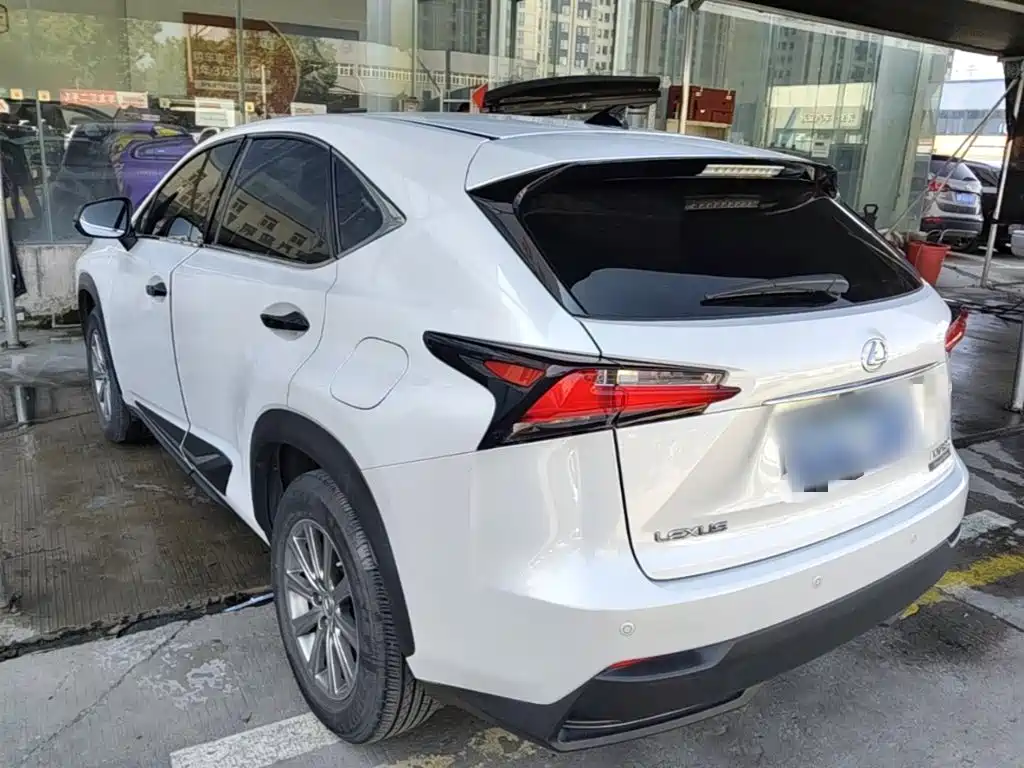Lexus NX — миниатюра 5
