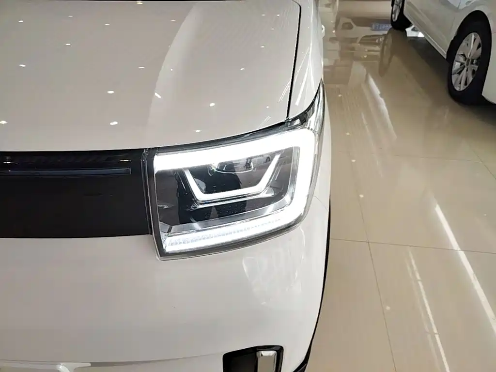 Wuling MINIEV — миниатюра 24