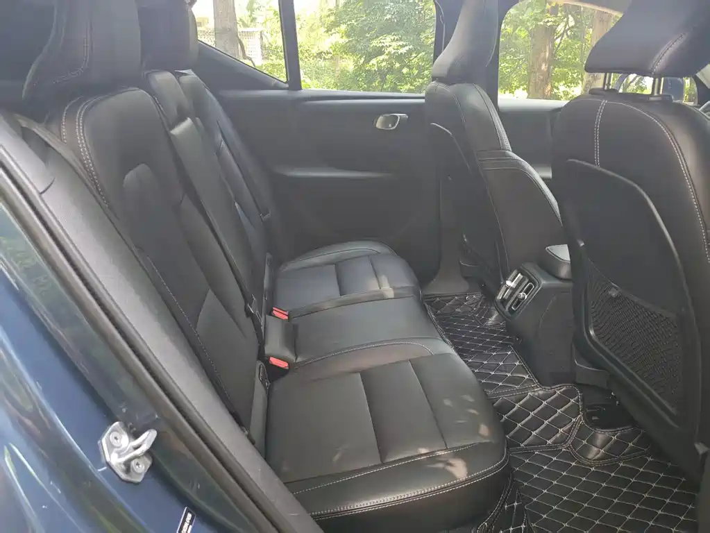 Volvo XC40 — миниатюра 12