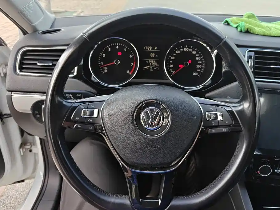 Volkswagen Sagitar — миниатюра 15