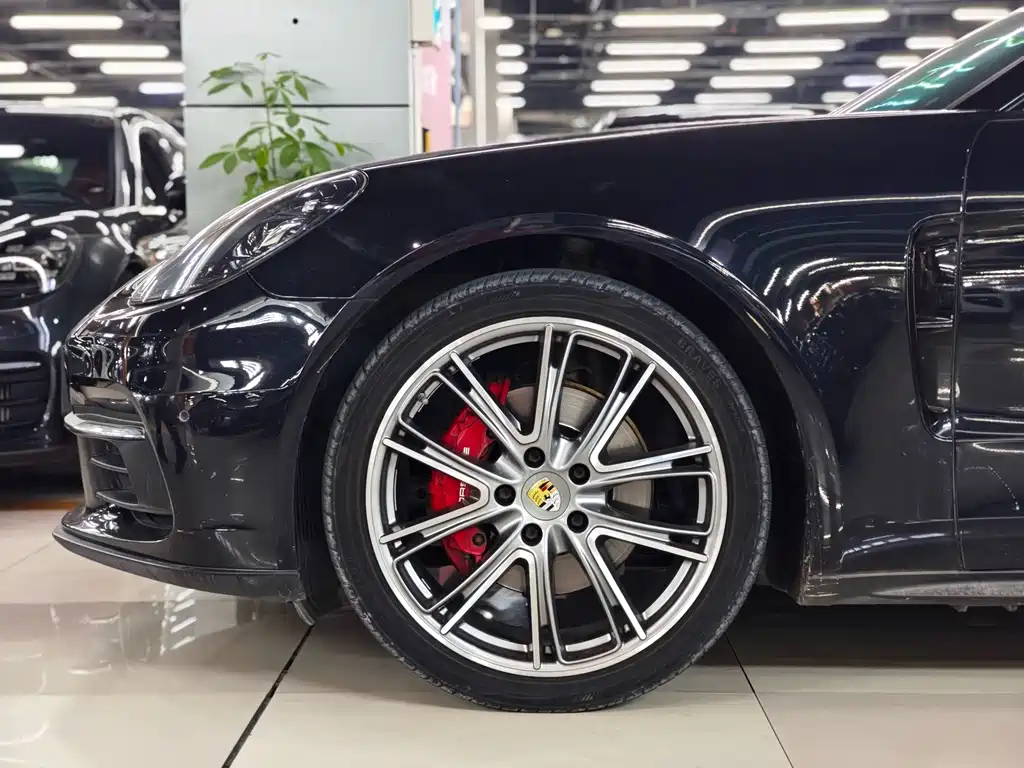 Porsche Panamera — миниатюра 3