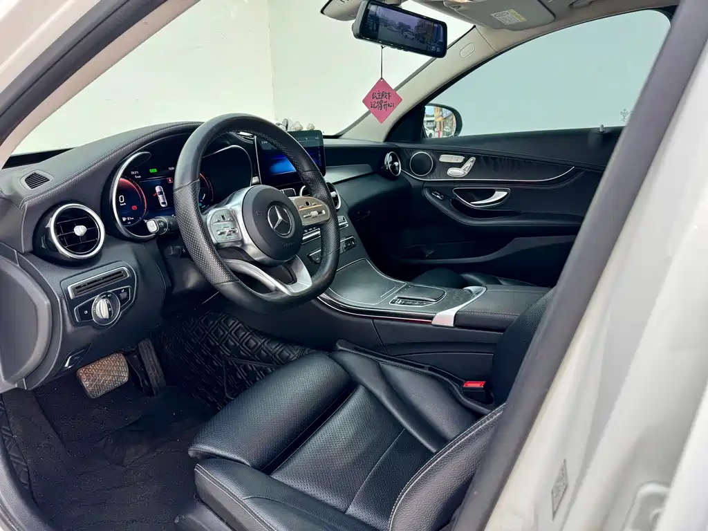 Mercedes-Benz C-Class — миниатюра 6