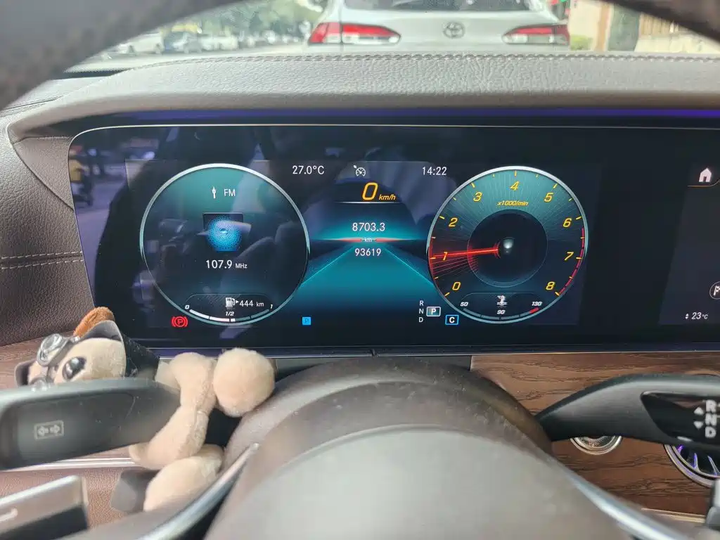Mercedes-Benz E-Class — миниатюра 7