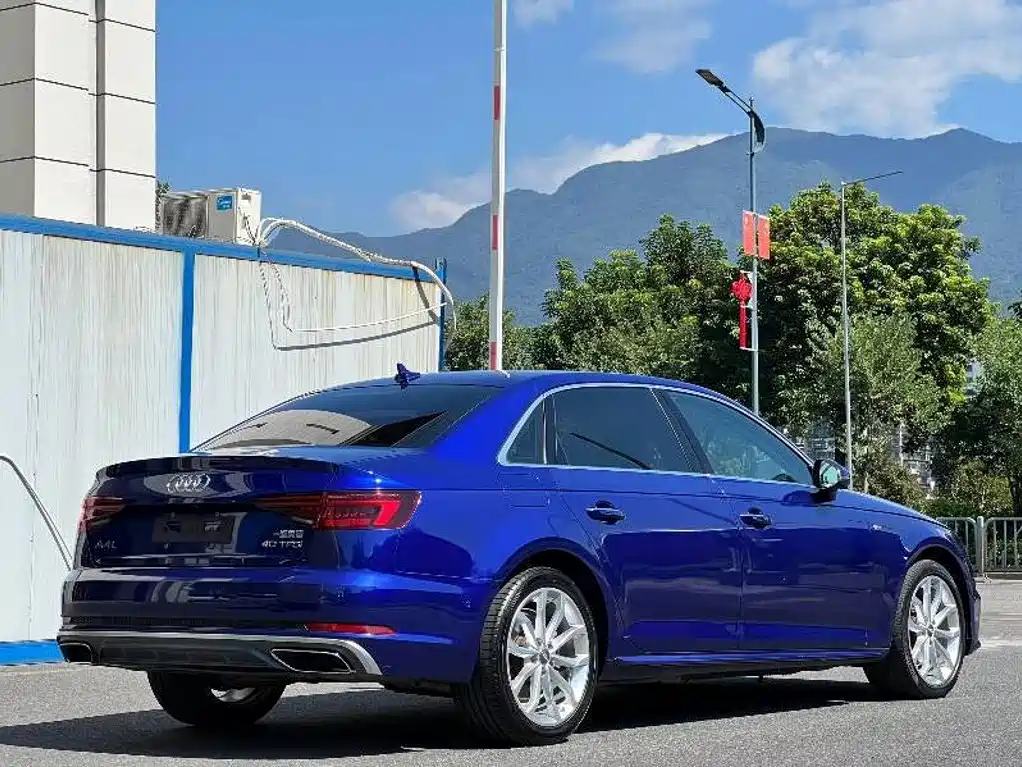 Audi A4L — миниатюра 7