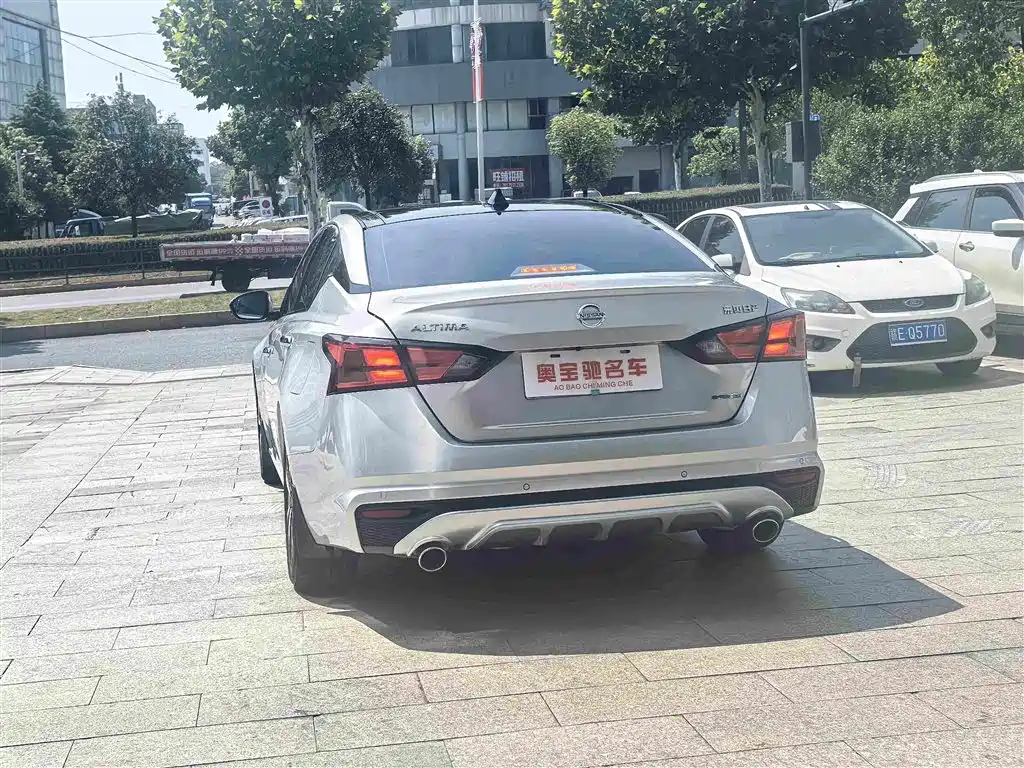 Nissan Teana — миниатюра 9