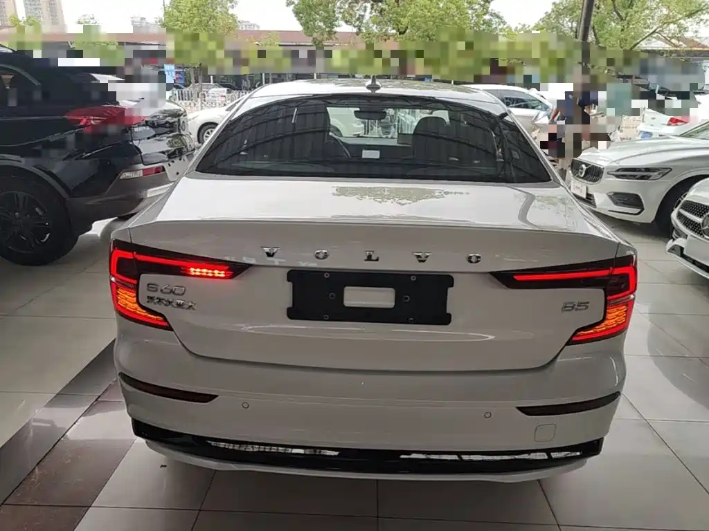 Volvo S60 — миниатюра 6