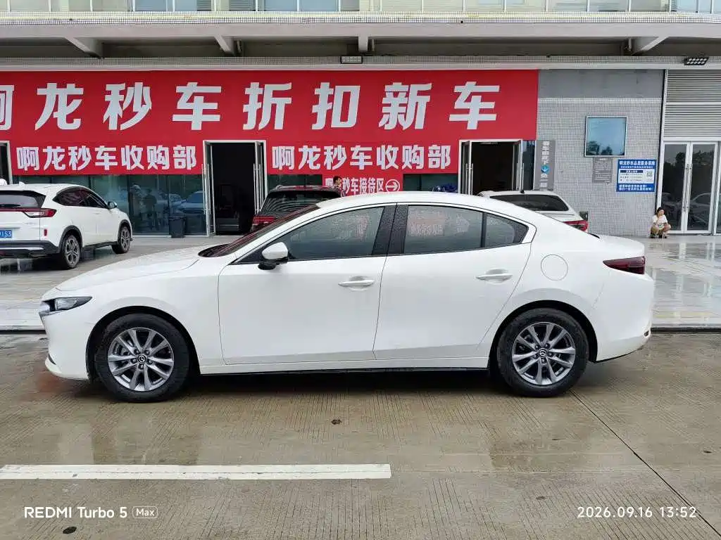 Mazda 3 Axela — миниатюра 3