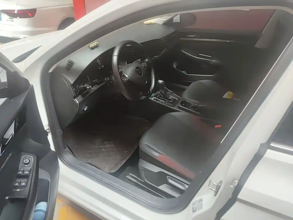 Volkswagen Bora — миниатюра 12