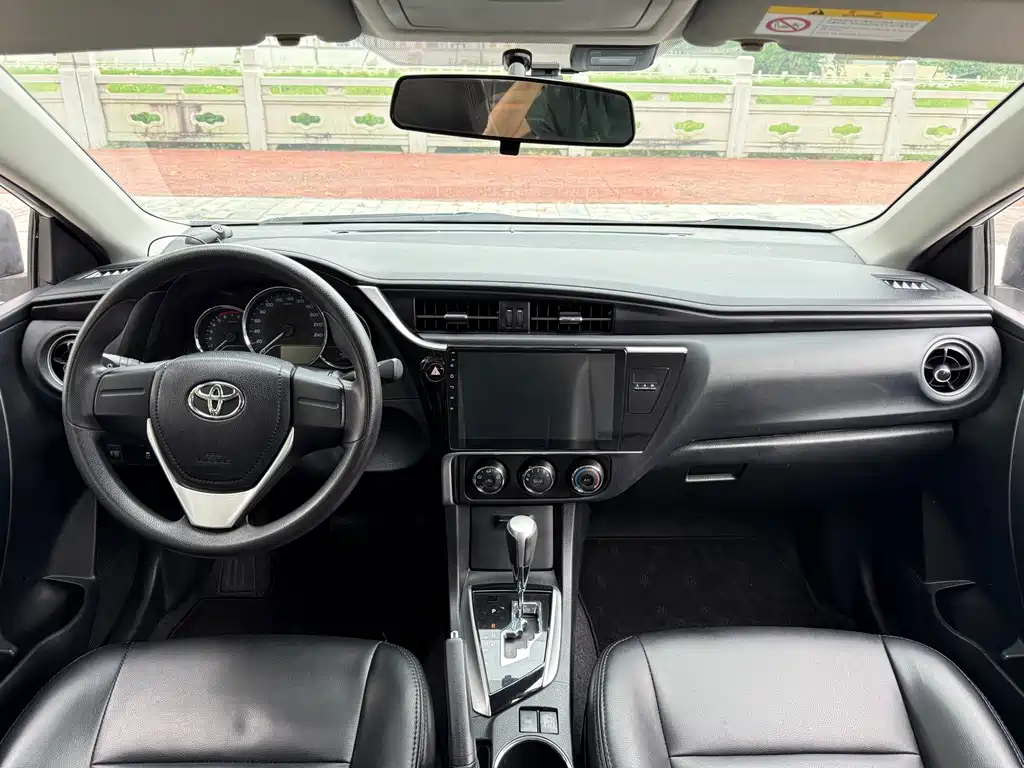 Toyota Corolla — миниатюра 6