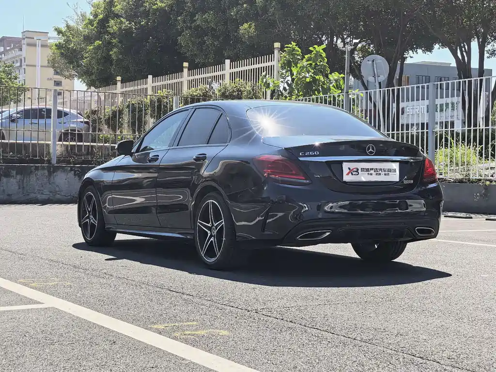 Mercedes-Benz C-Class — миниатюра 11