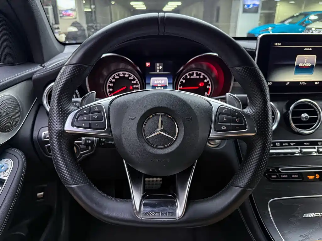 Mercedes-Benz GLC AMG — миниатюра 9