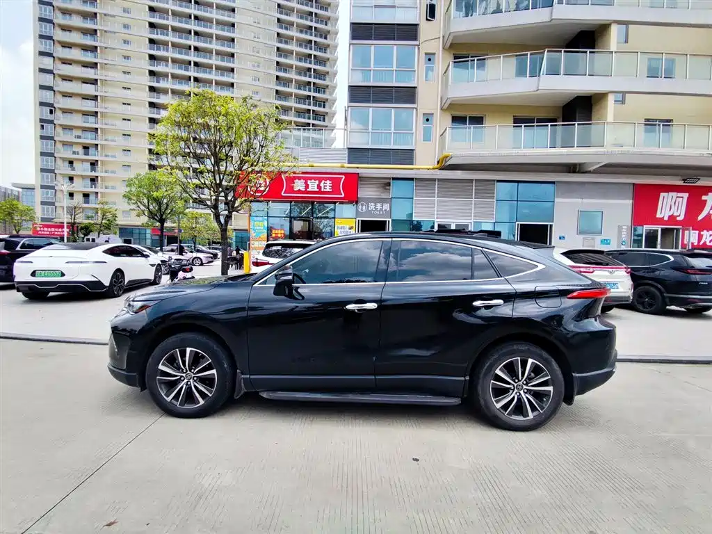 Toyota Harrier — миниатюра 3