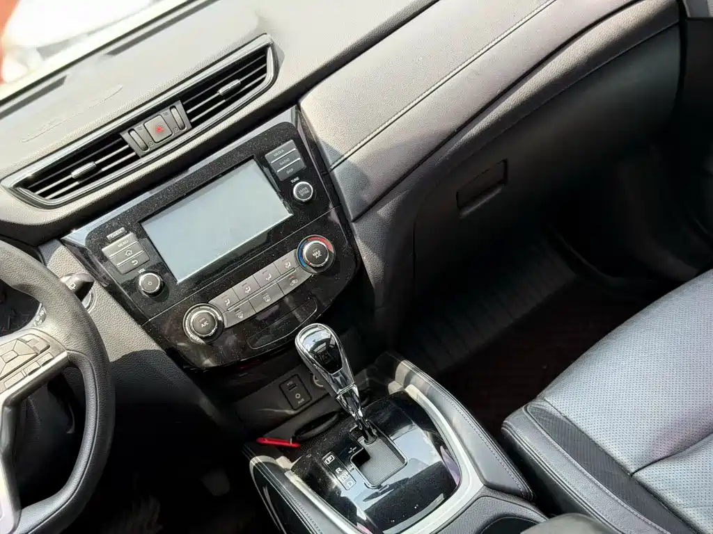 Nissan X-Trail 2.0L CVT Comfort Edition 2WD, фото 5