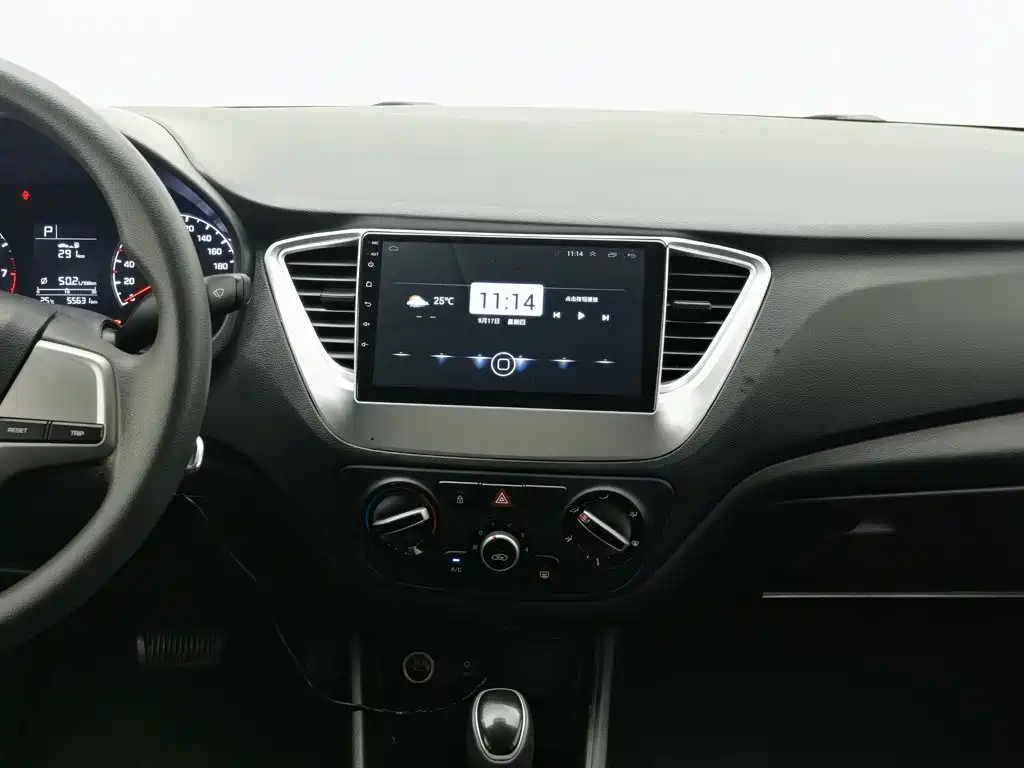 Hyundai Verna — миниатюра 12